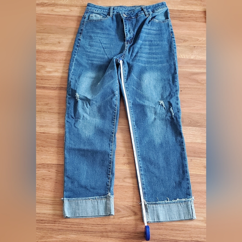 Womans Distressed Blue Jeans Large Stretch and So Comfy!